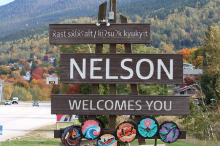 Welcome to Nelson sign