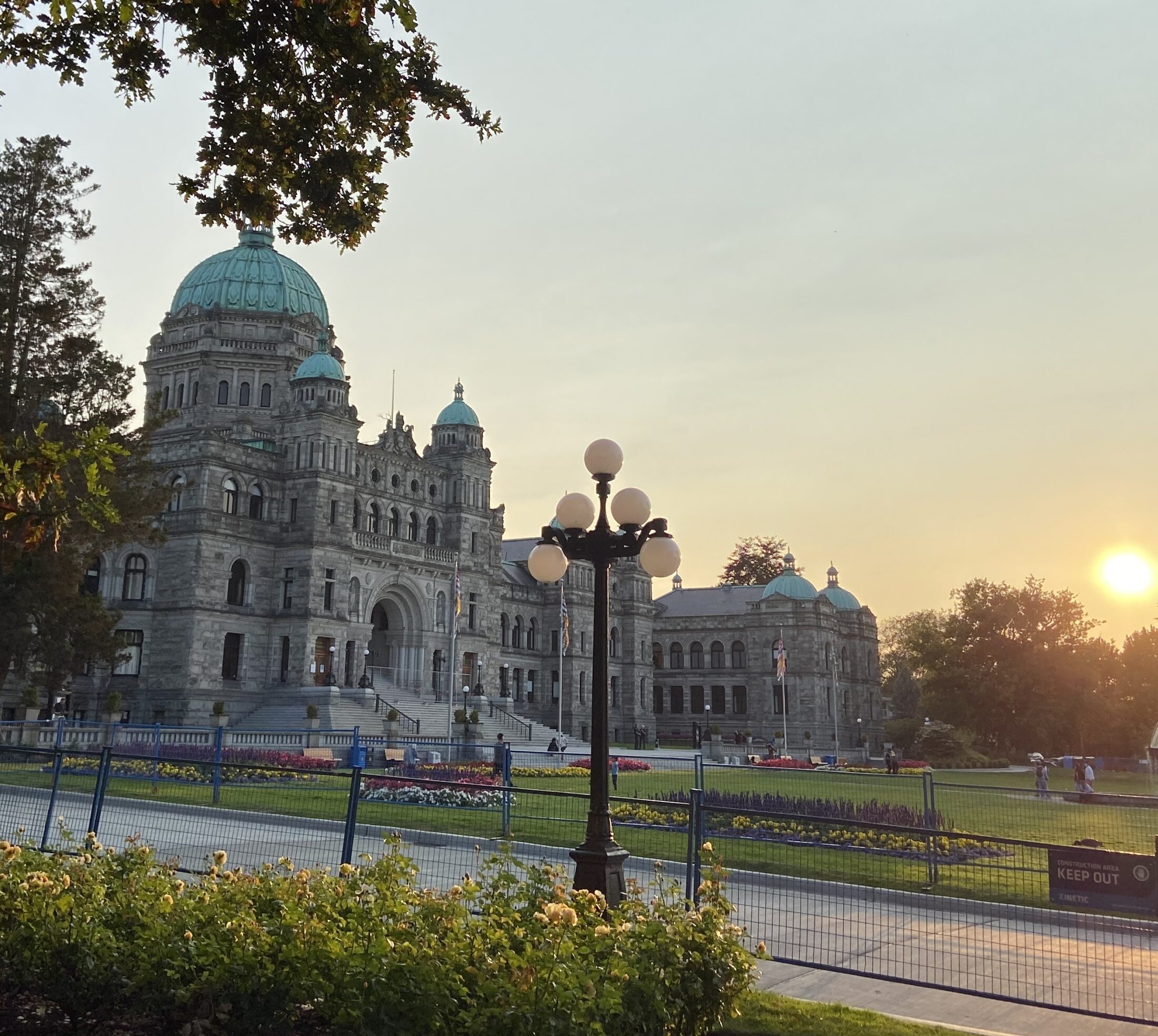 Victoria Legislature Thumb 2 BC Legislature at sunset.